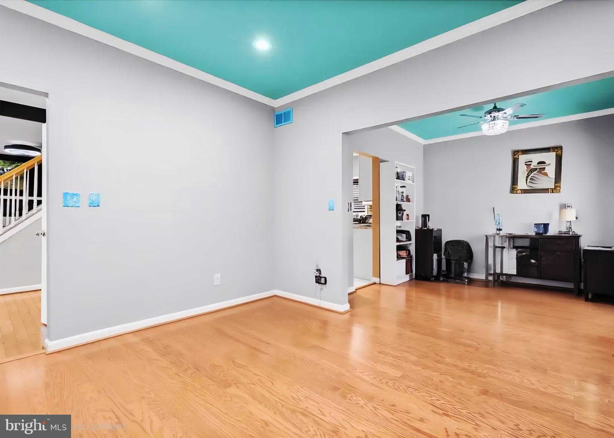 9208 Liberty Rd photo 6