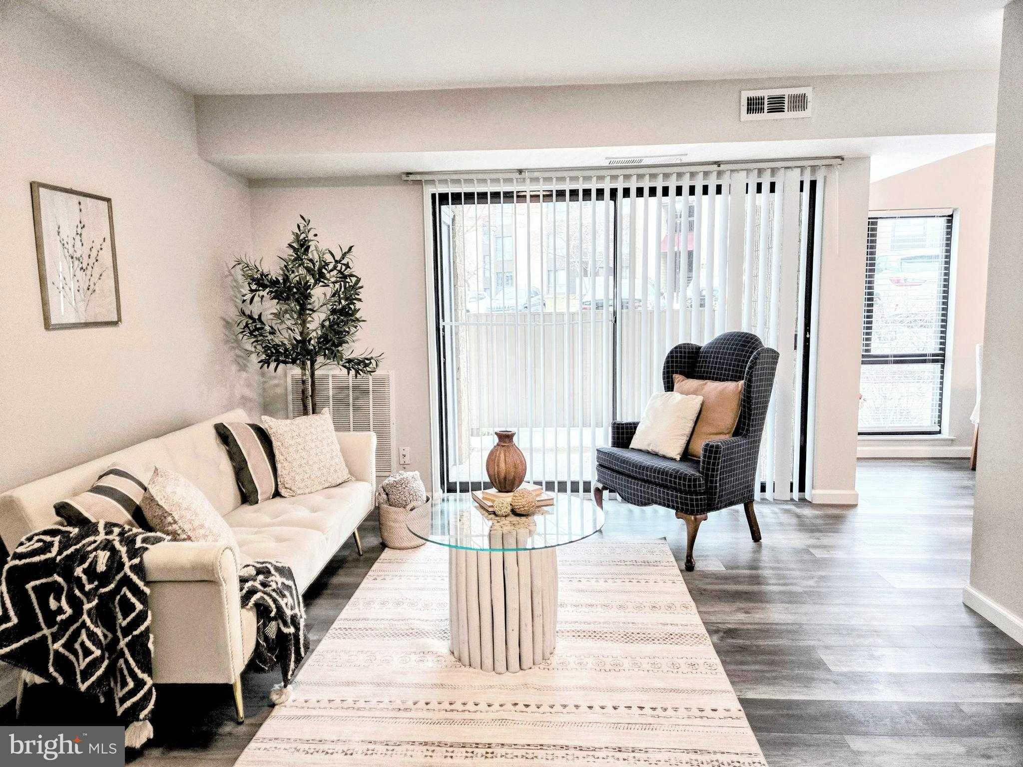 6089 Majors Ln Apt 4