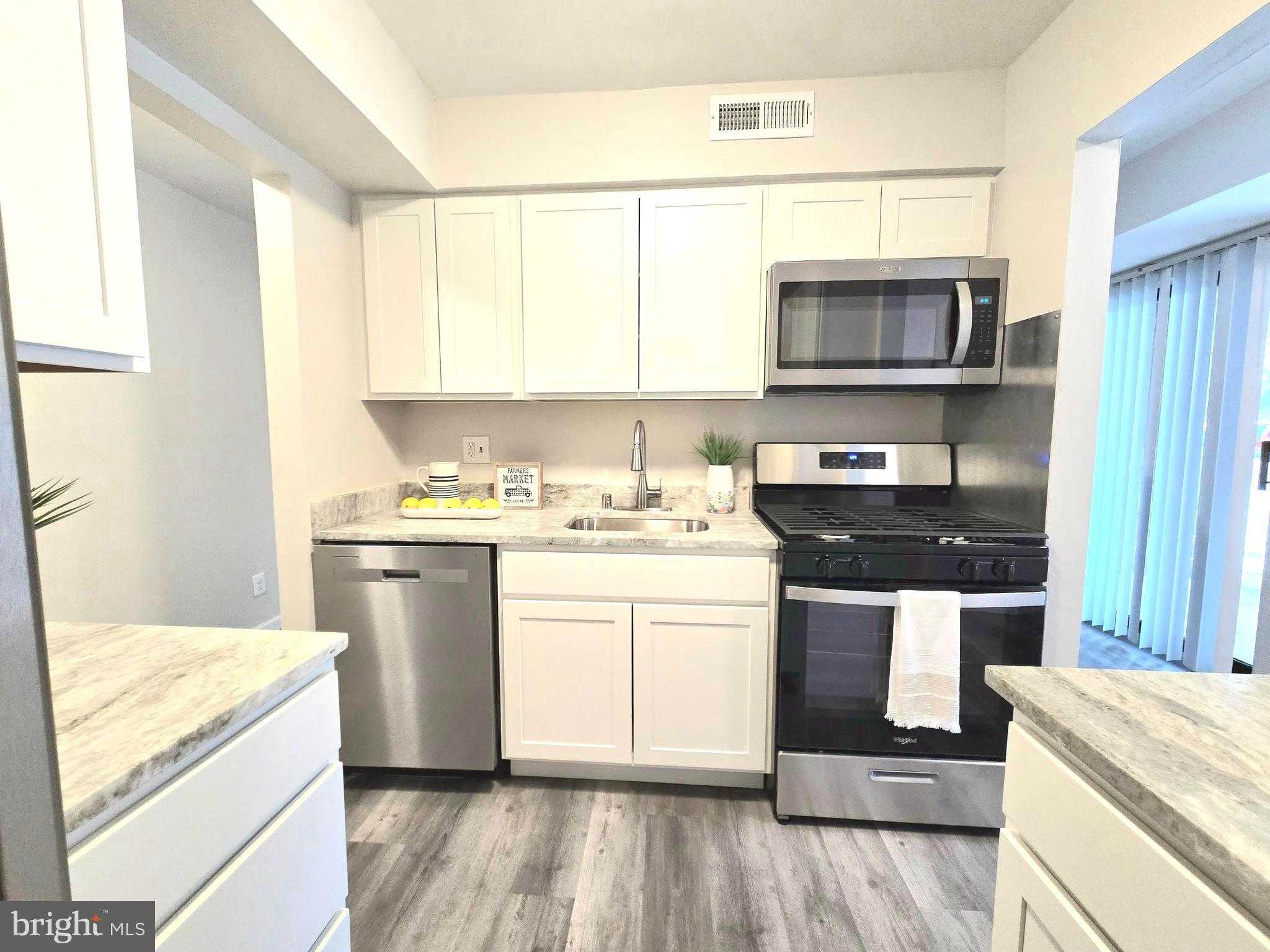 6089 Majors Ln Apt 4 photo 11