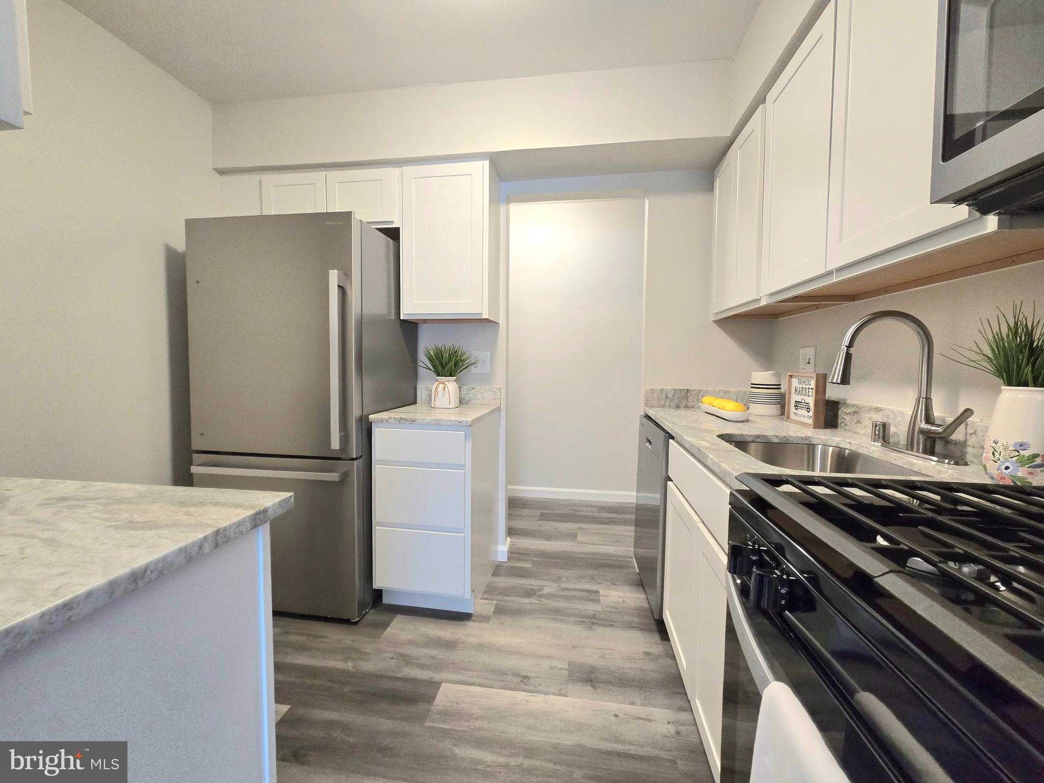 6089 Majors Ln Apt 4 photo 12