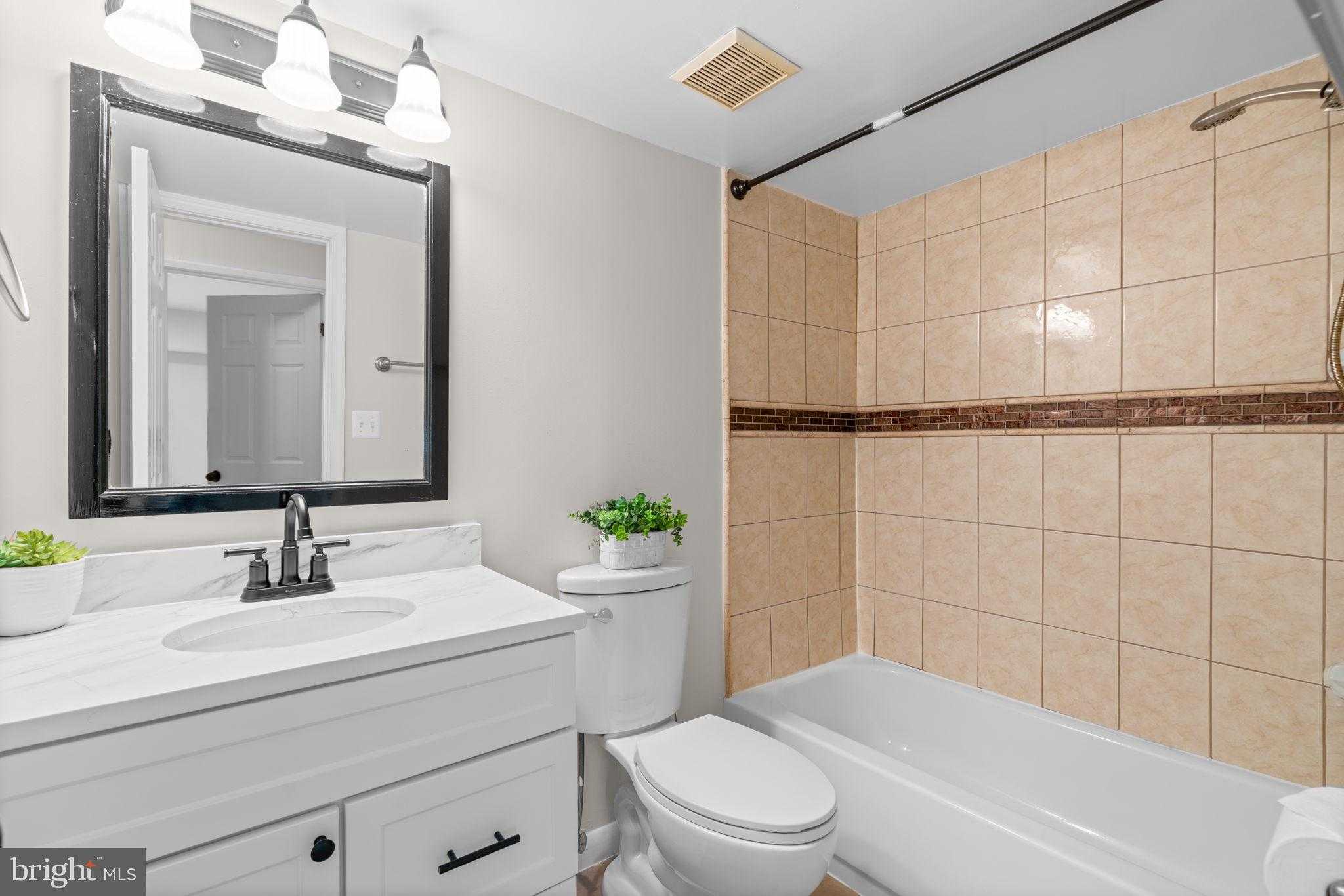 6089 Majors Ln Apt 4 photo 19