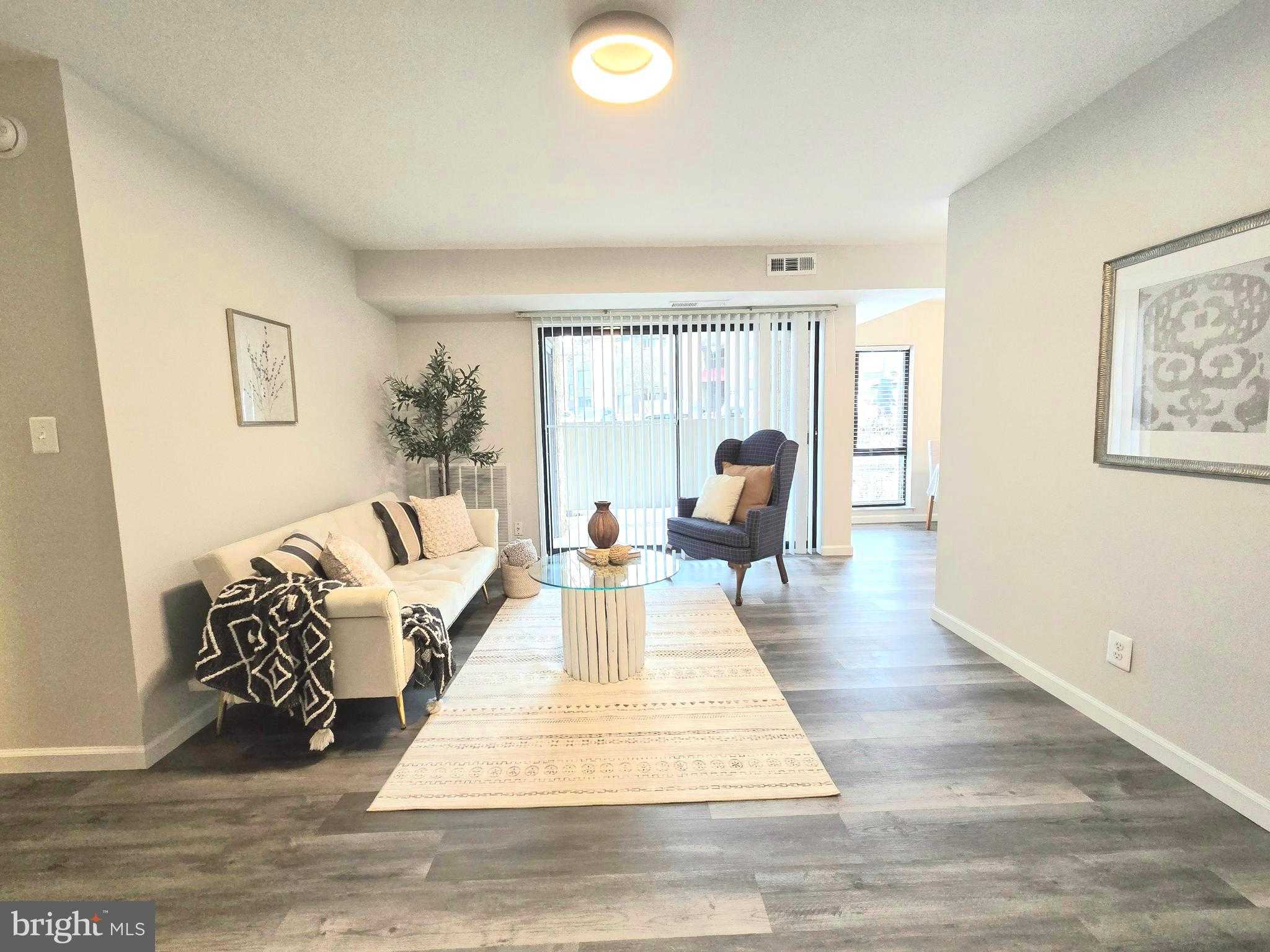 6089 Majors Ln Apt 4 photo 4