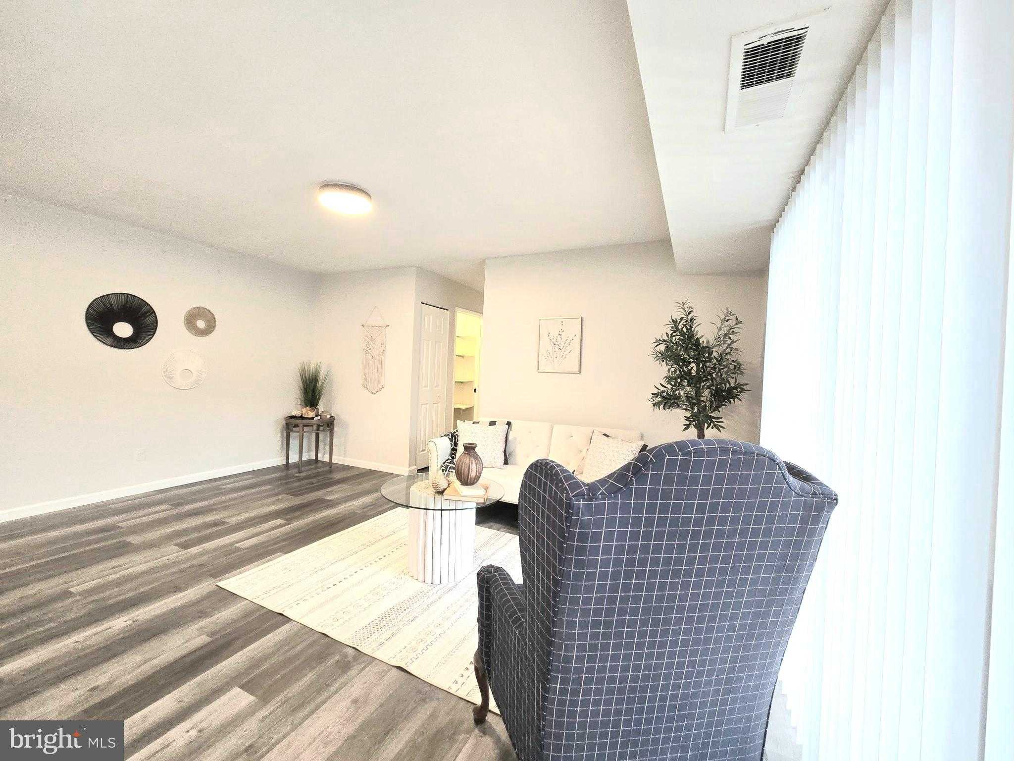 6089 Majors Ln Apt 4 photo 7