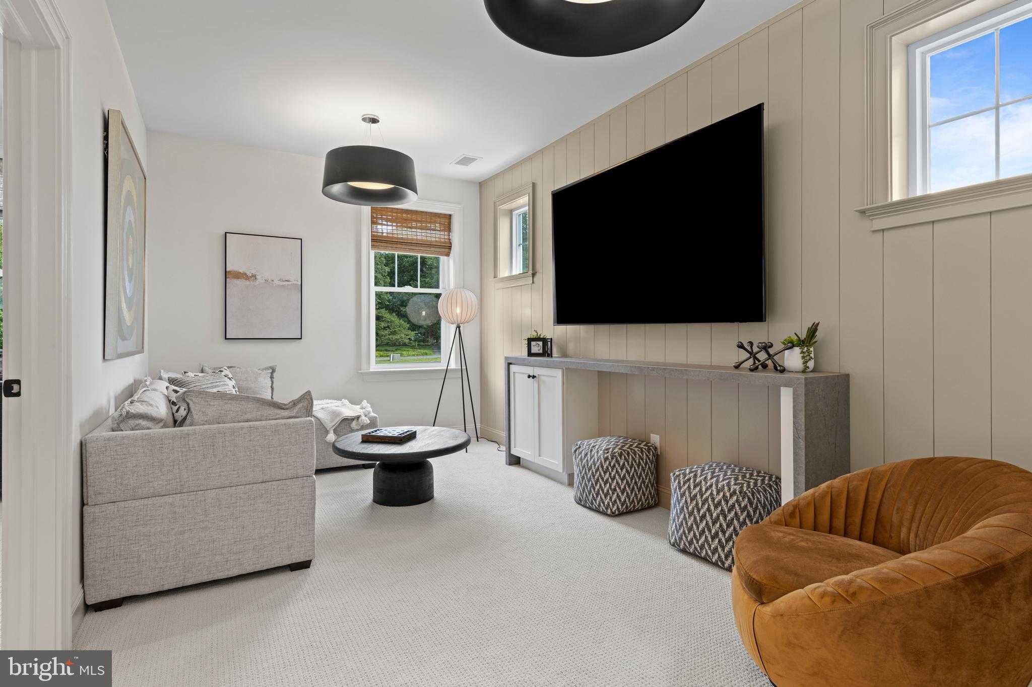 104 Lexington Mnr photo 12