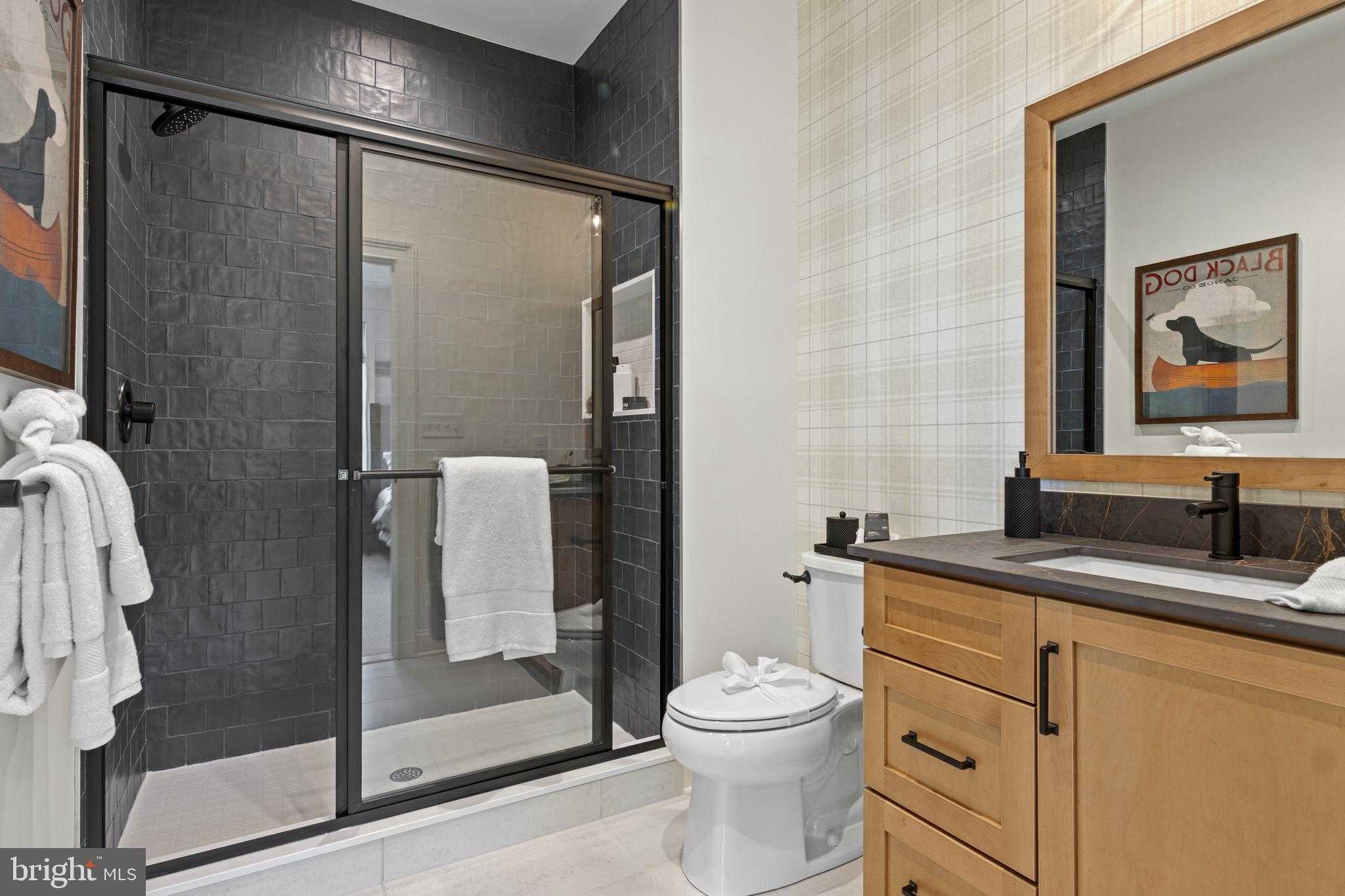 104 Lexington Mnr photo 14