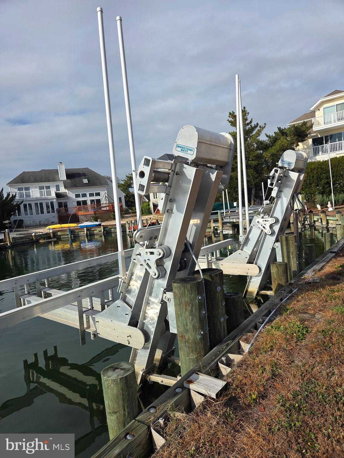 4 Leslie Mews photo 17