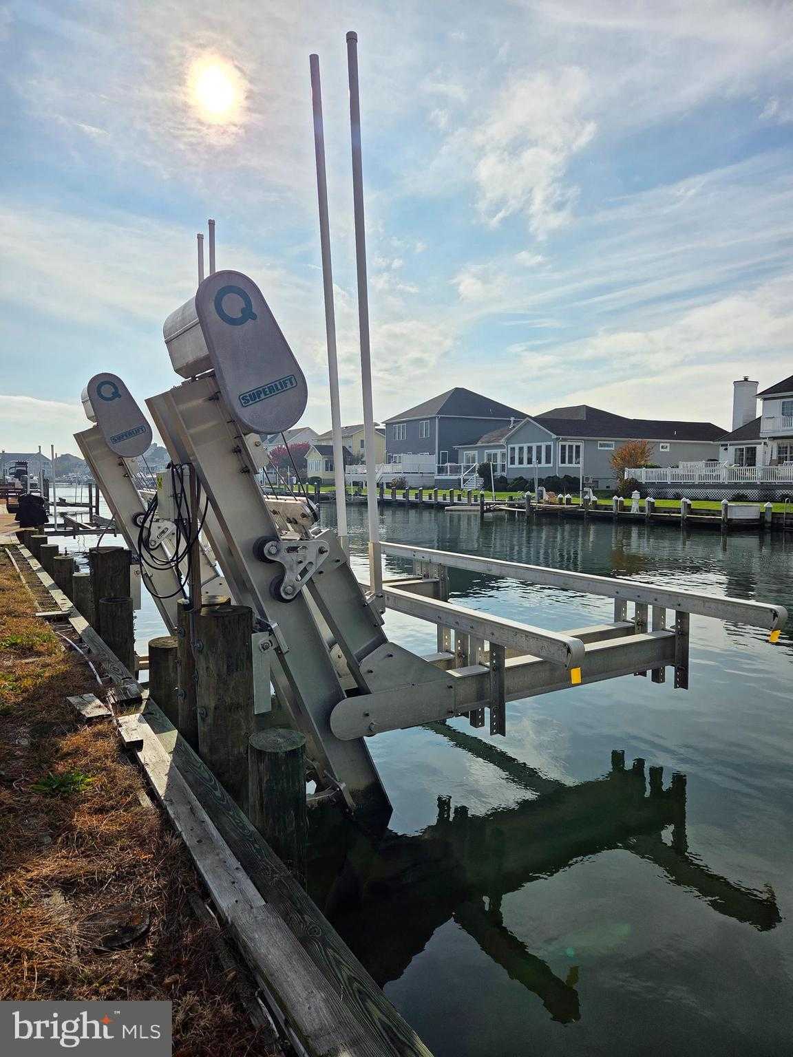 4 Leslie Mews photo 18