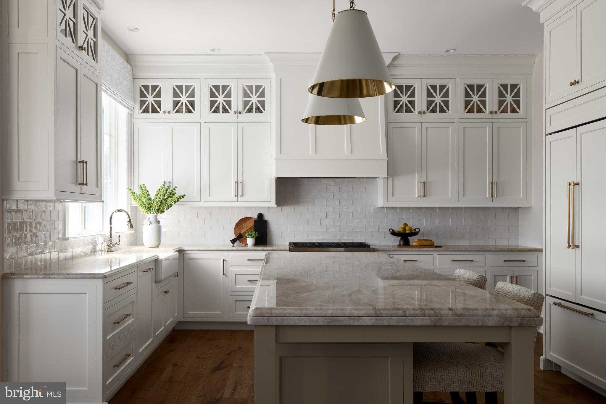 109 Lexington Mnr photo 2