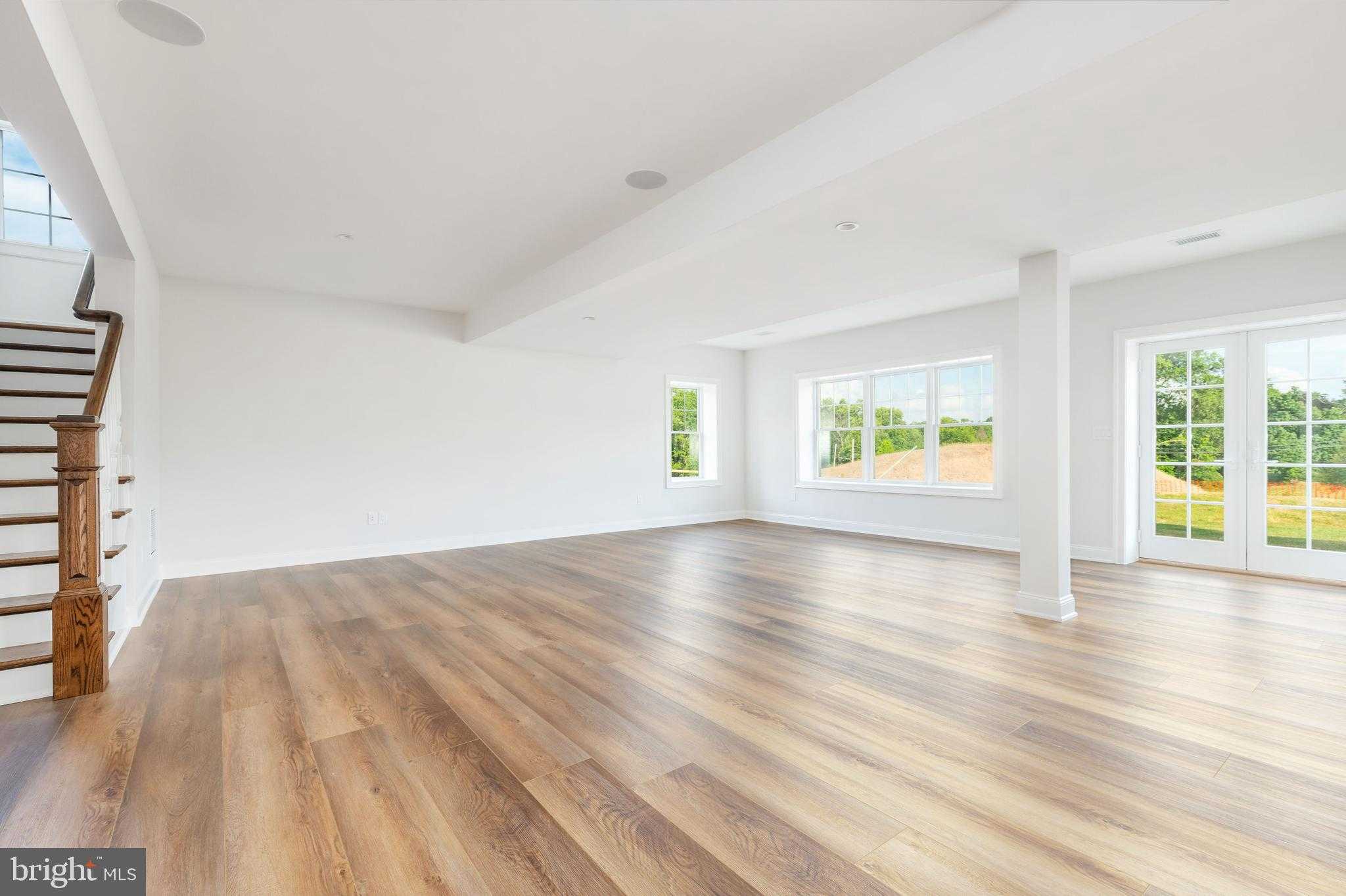 109 Lexington Mnr photo 7