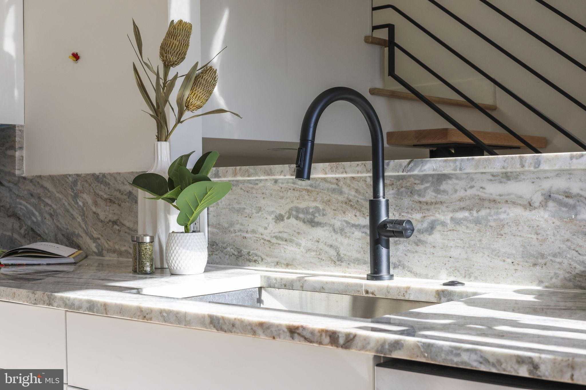 514 S 20th St photo 4