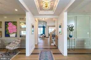 111 Lexington Mnr photo 12