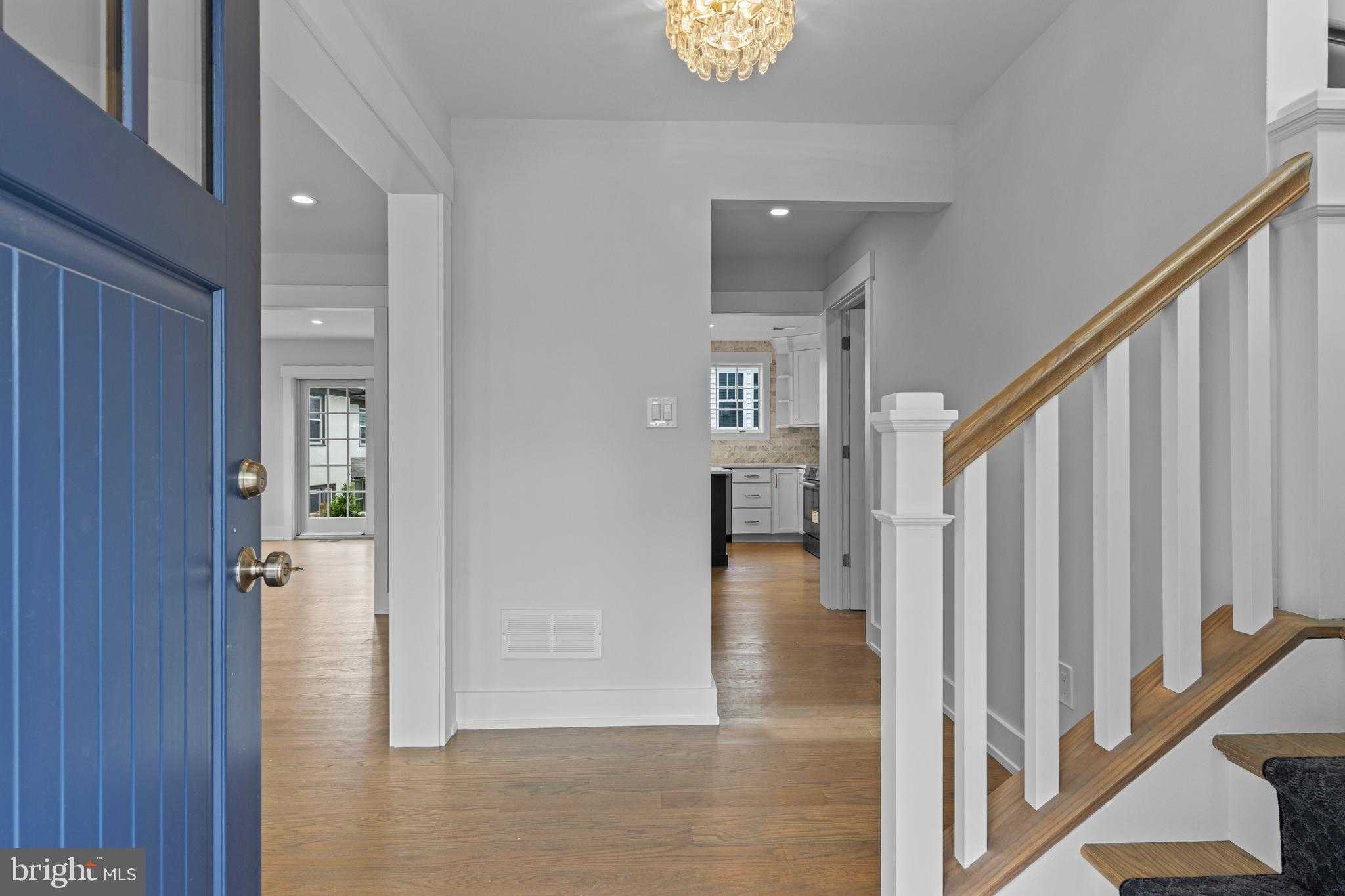 129 Rockland Ave photo 3