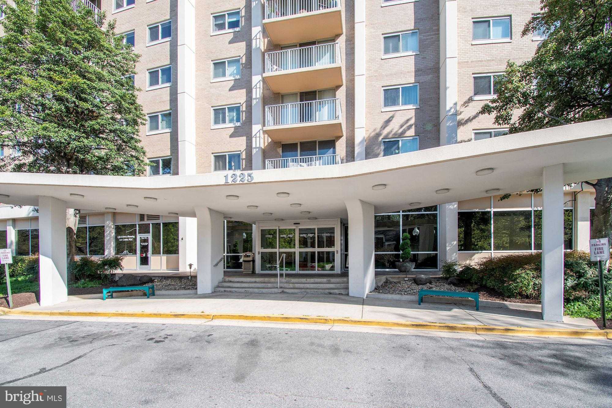 1225 Martha Custis Dr Apt 807 photo 2