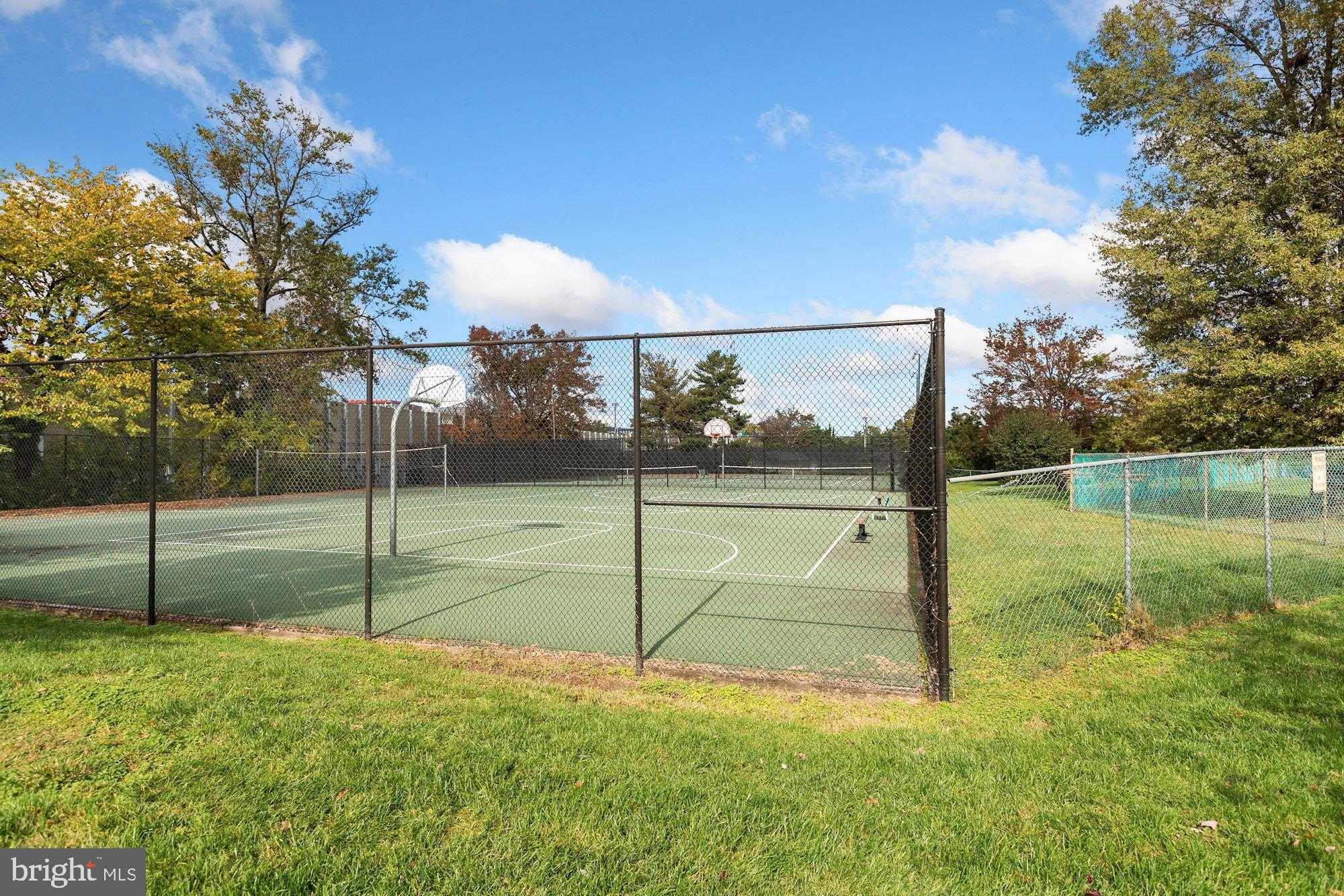 1225 Martha Custis Dr Apt 807 photo 35