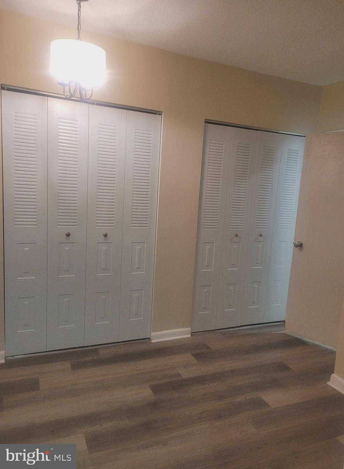 4242 E West Hwy Apt 307 photo 11