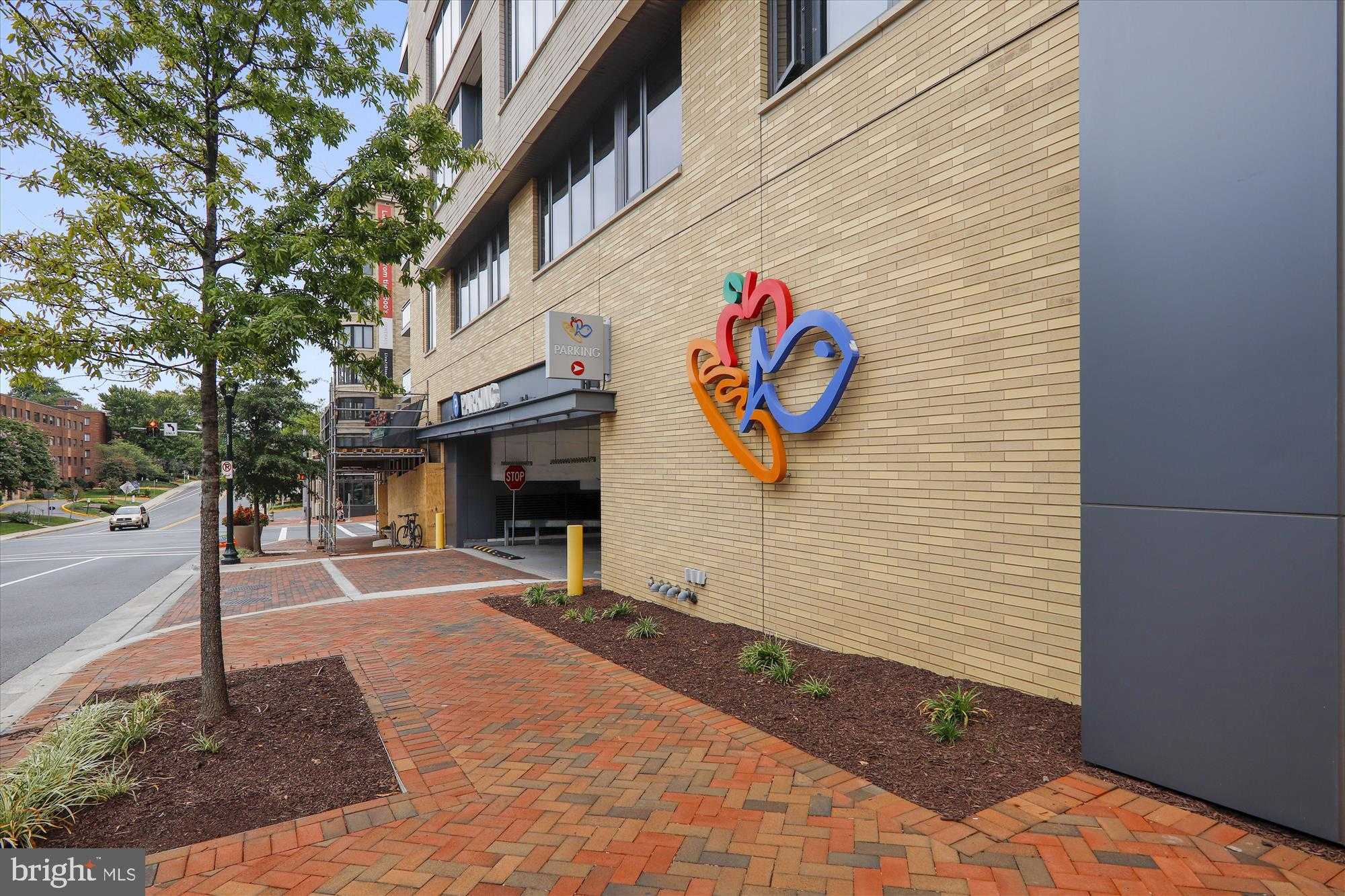 4242 E West Hwy Apt 307 photo 29