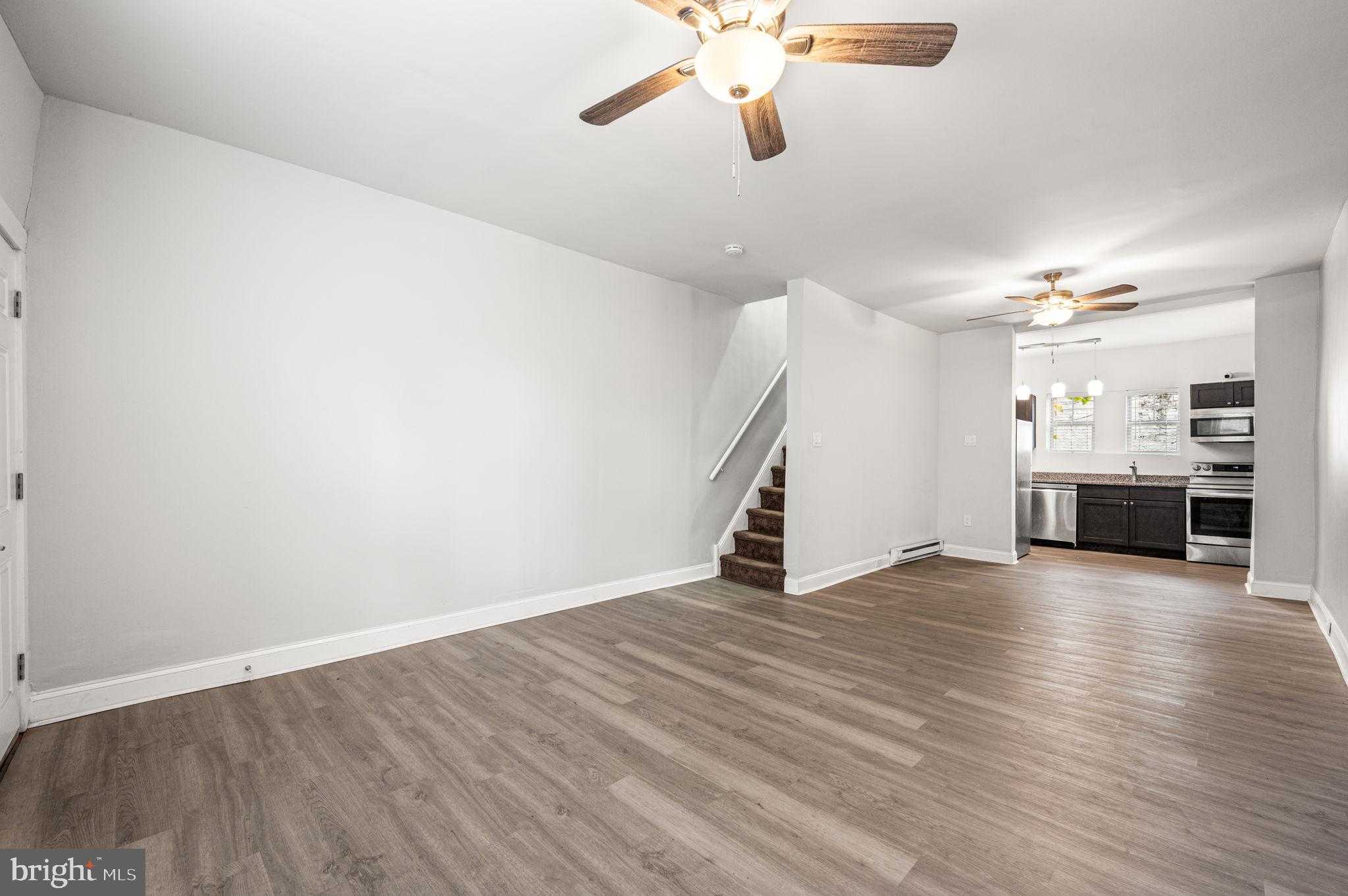 3103 N Croskey St photo 4