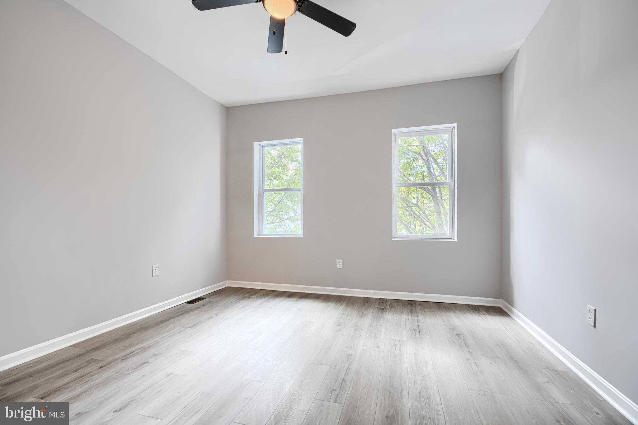 409 N Lakewood Ave photo 20