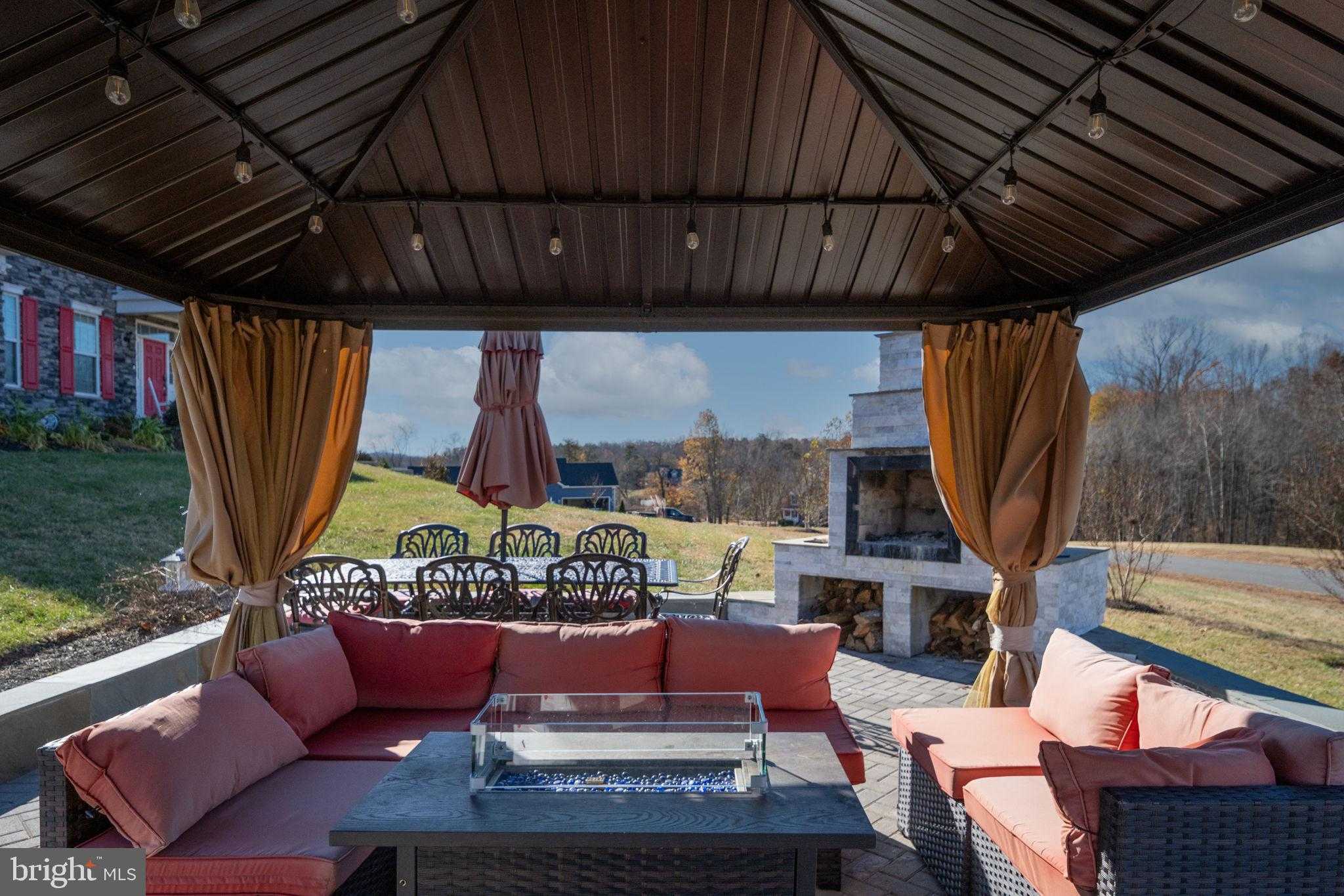 9590 Blackbird Loop photo 21