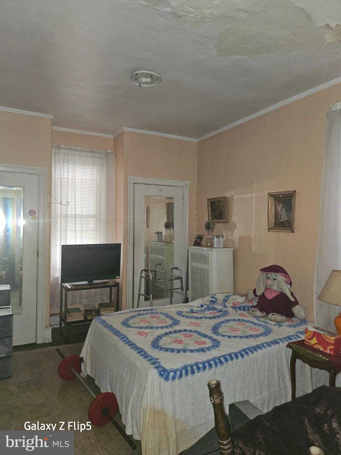 3759 N 18th St photo 12