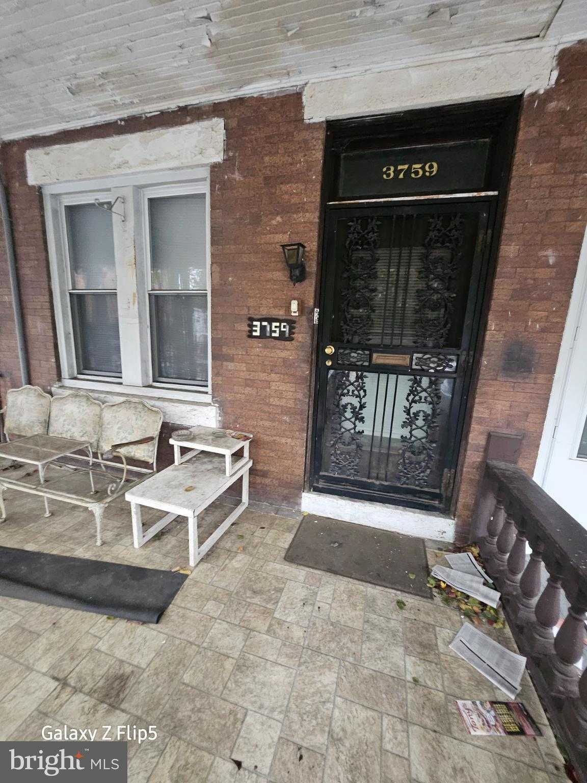 3759 N 18th St photo 3