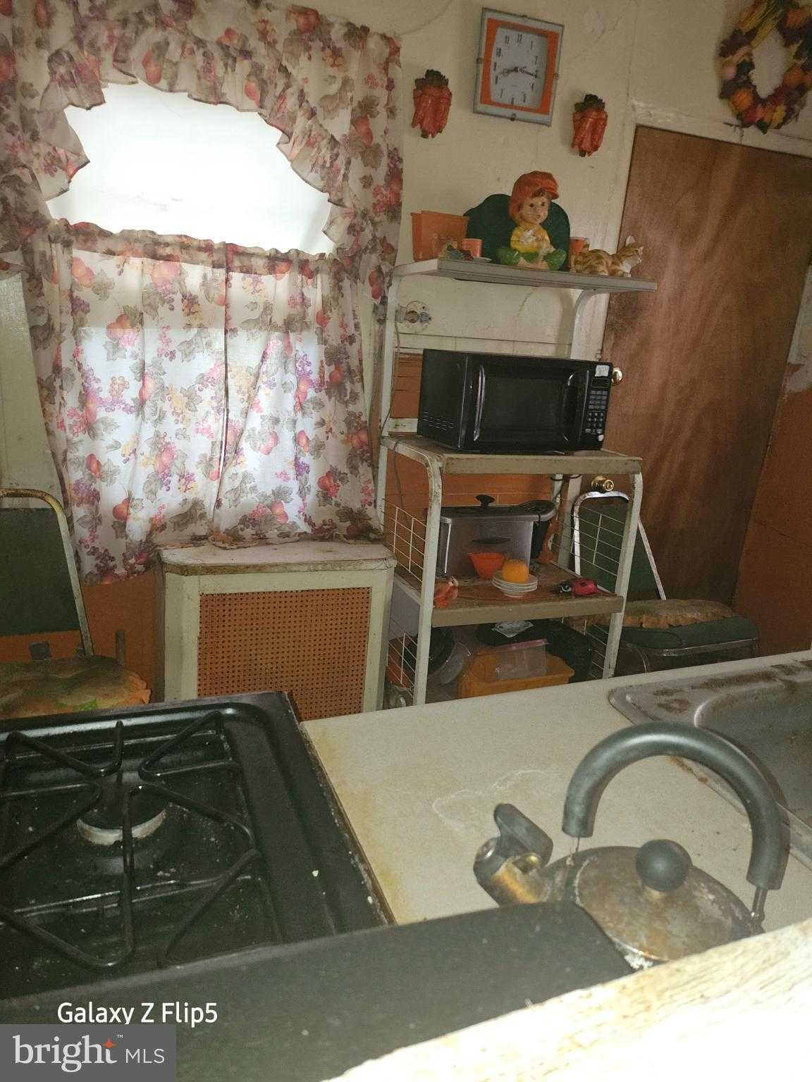 3759 N 18th St photo 9