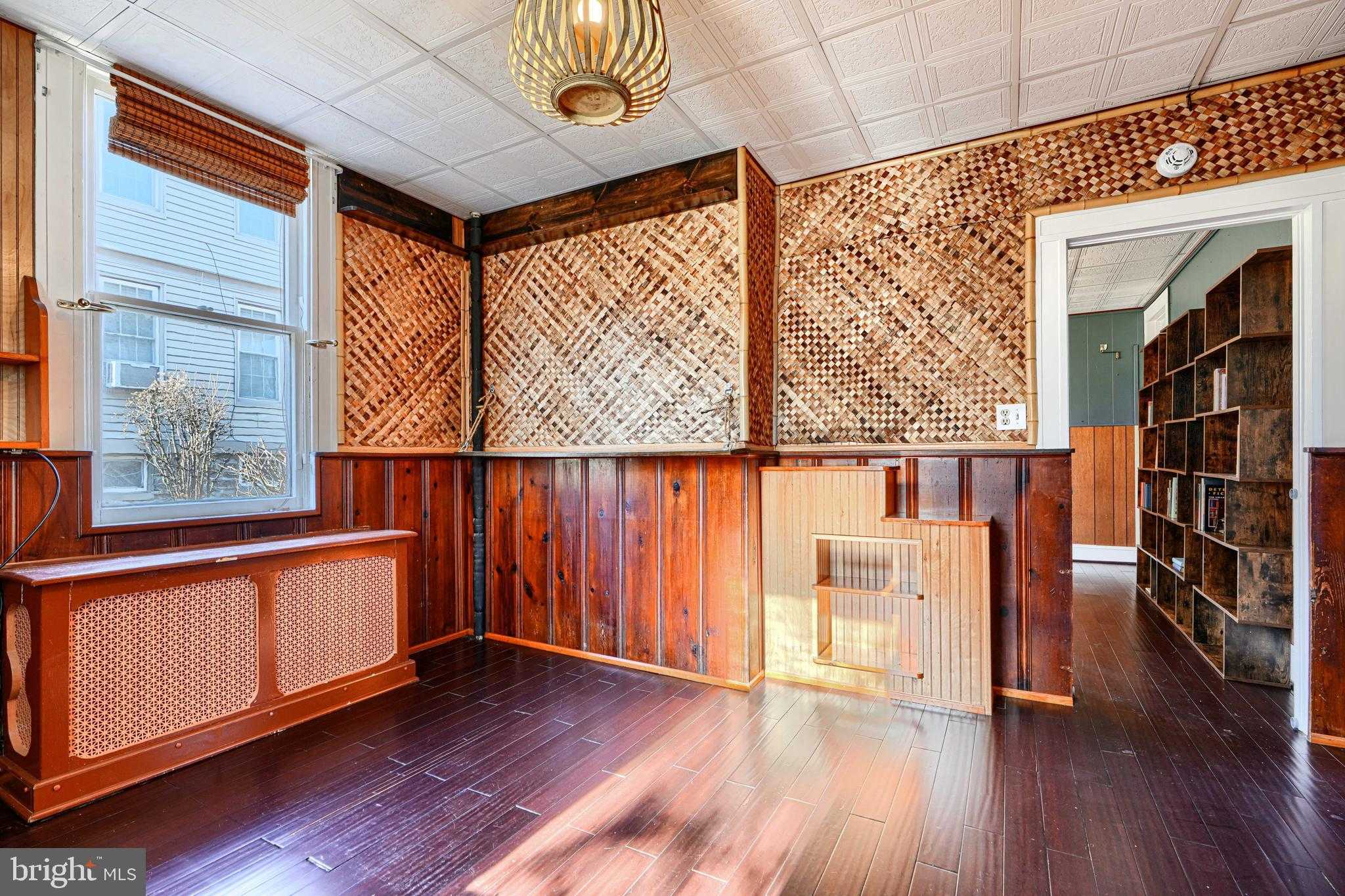 523 Rossiter Ave photo 14