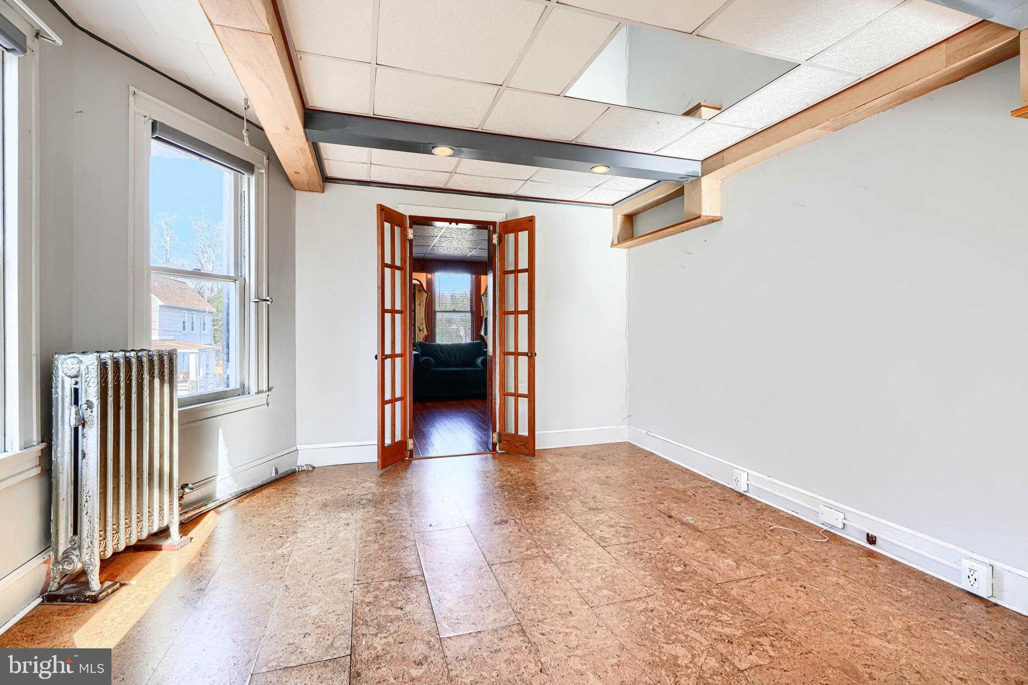 523 Rossiter Ave photo 24