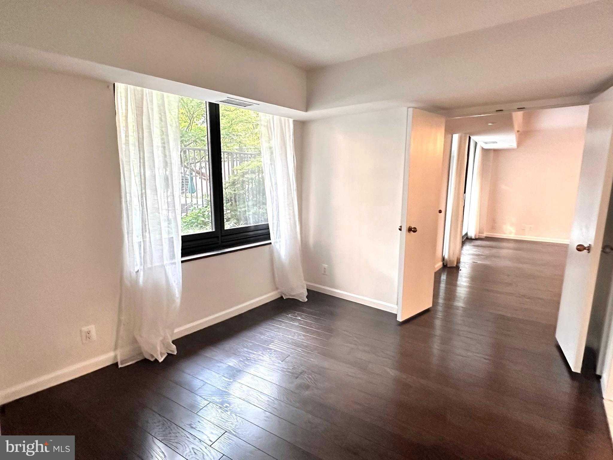 1200 Crystal Dr Apt 214 photo 9