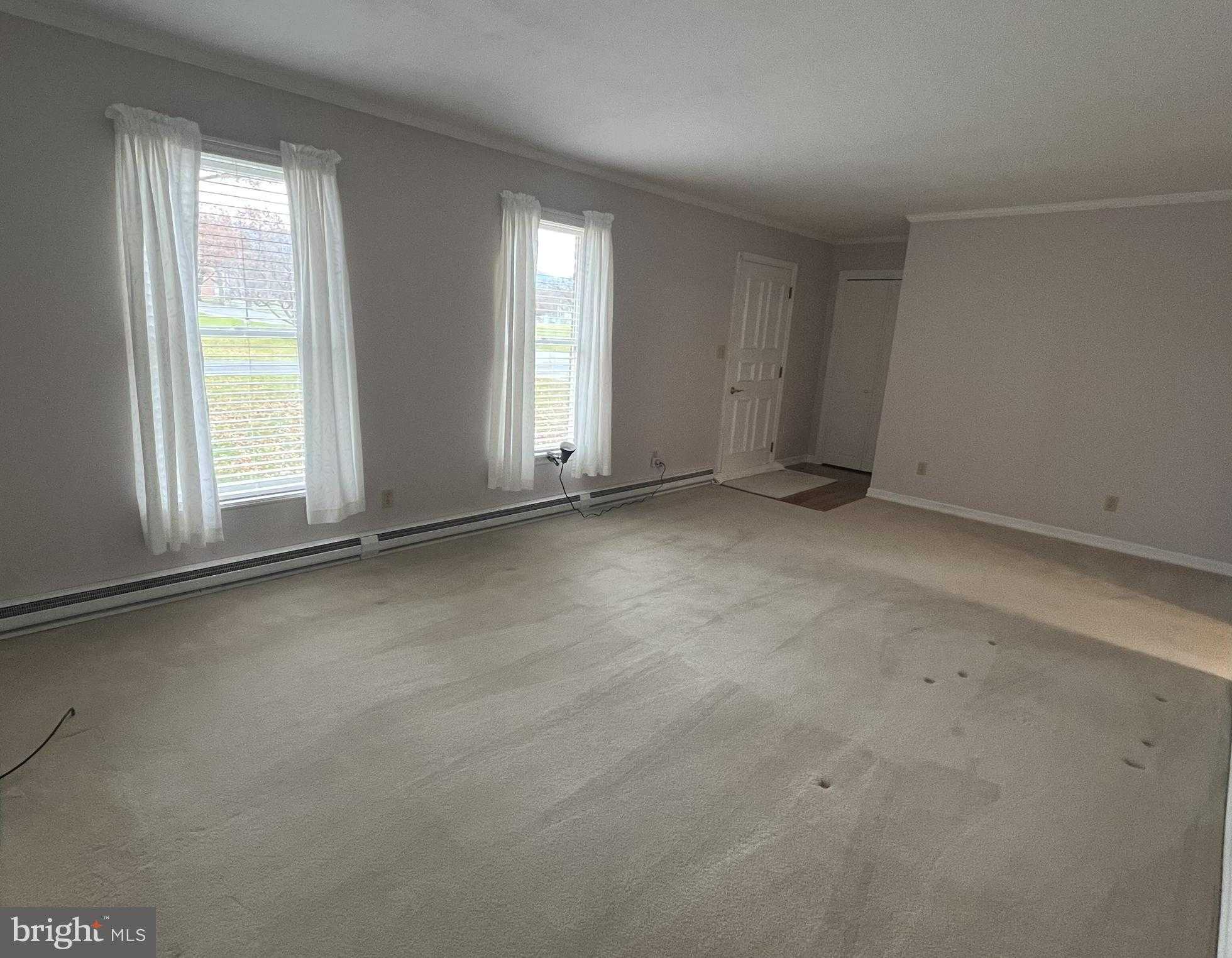 656 Snyder Ave photo 14