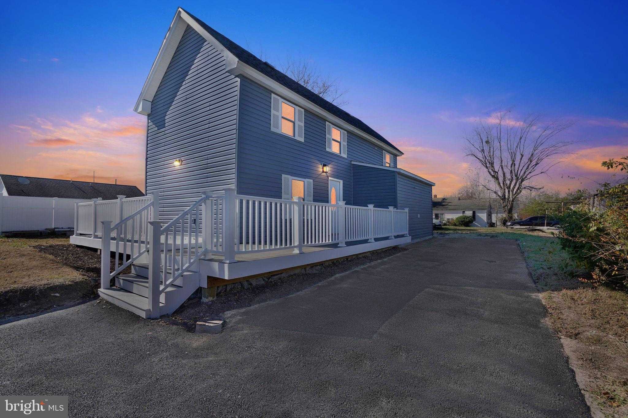 5904 Harvey St photo 2