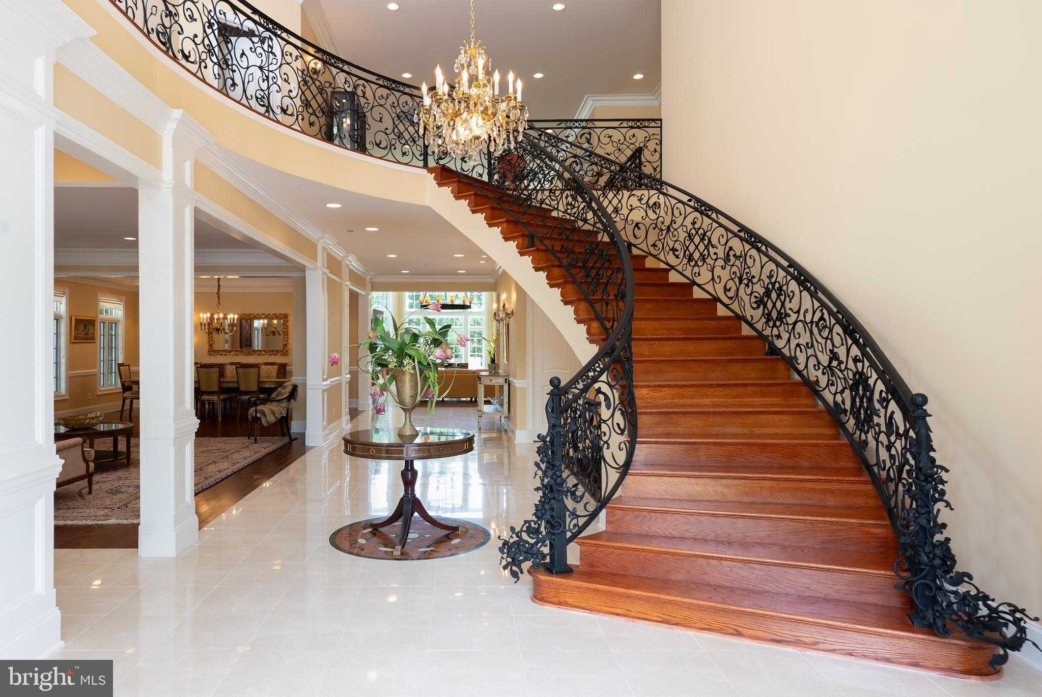 5812 Lone Oak Dr photo 3