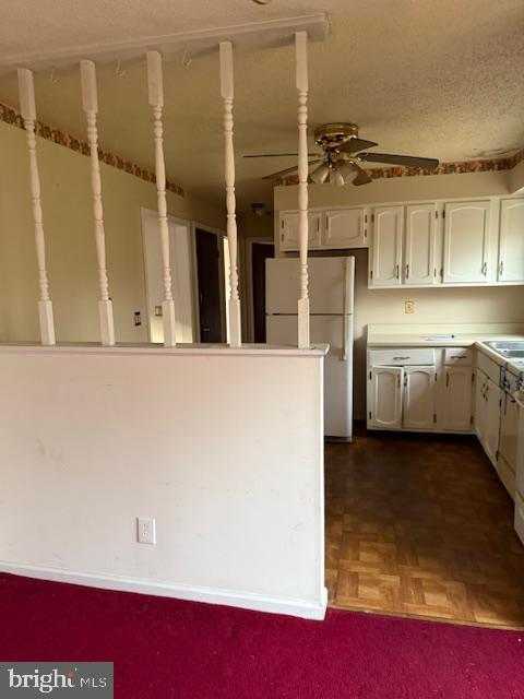 2406 Timbercrest Dr photo 5