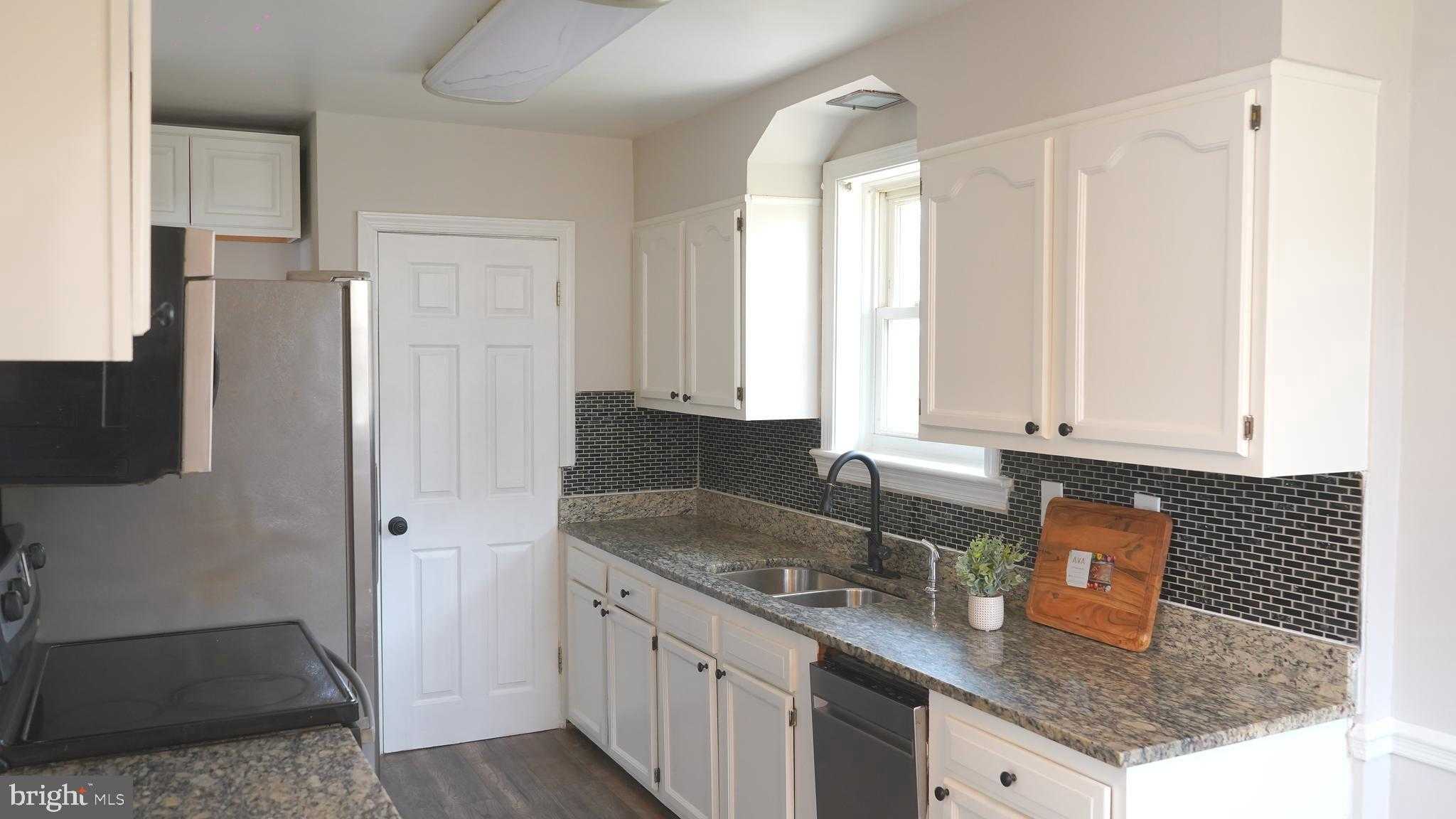 9300 Worrell Ave photo 8