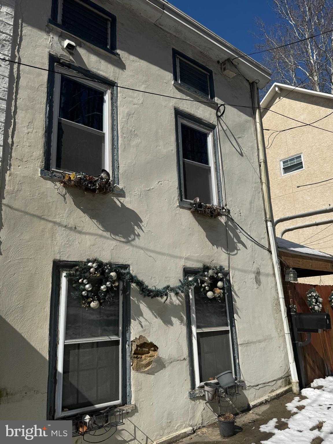 12 Shawmont Ave photo 4