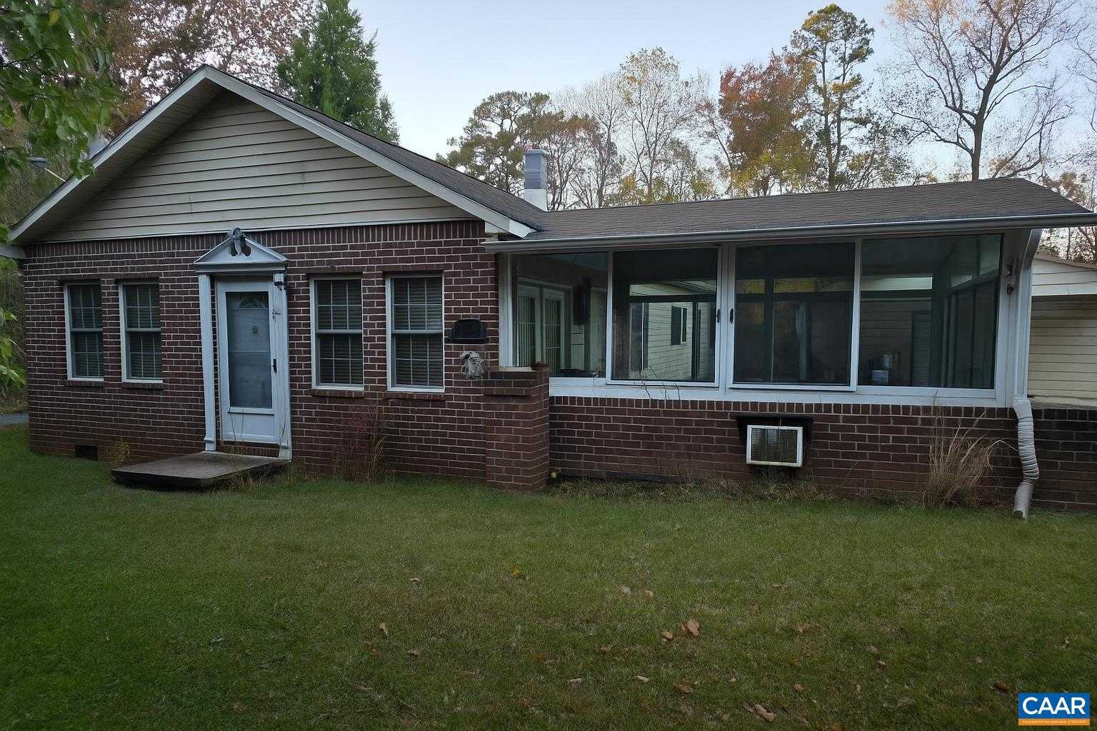 659 Sports Lake Rd, New Canton