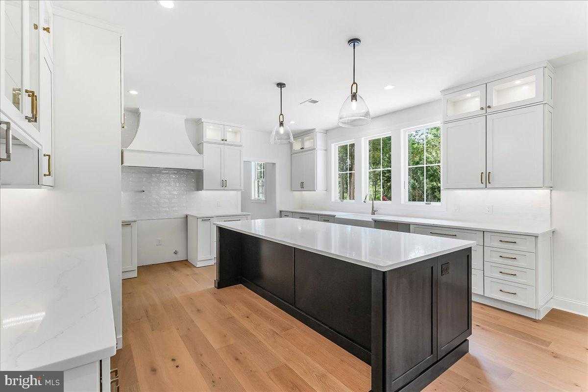 1250 Gradyville Rd photo 16