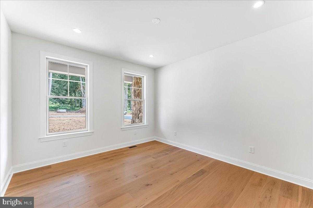 1250 Gradyville Rd photo 20