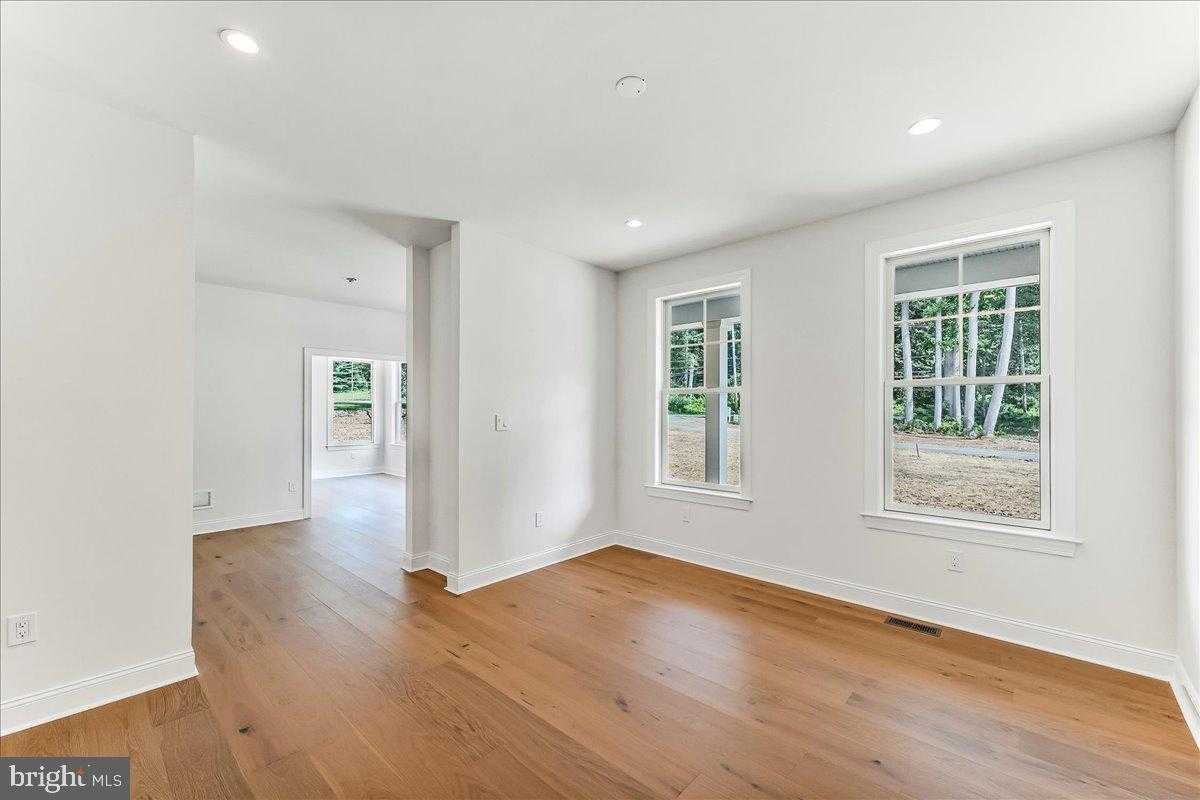 1250 Gradyville Rd photo 22