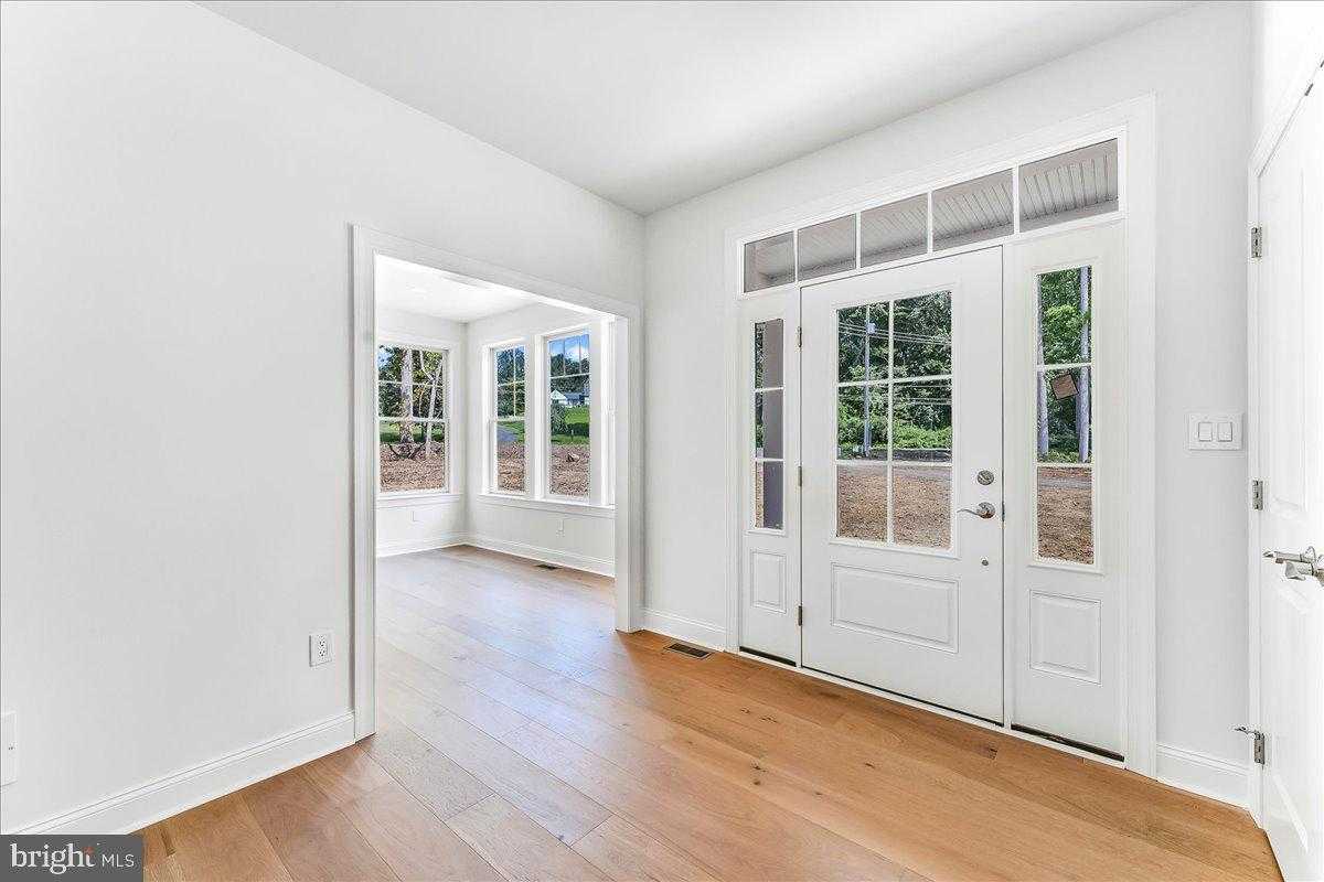 1250 Gradyville Rd photo 3