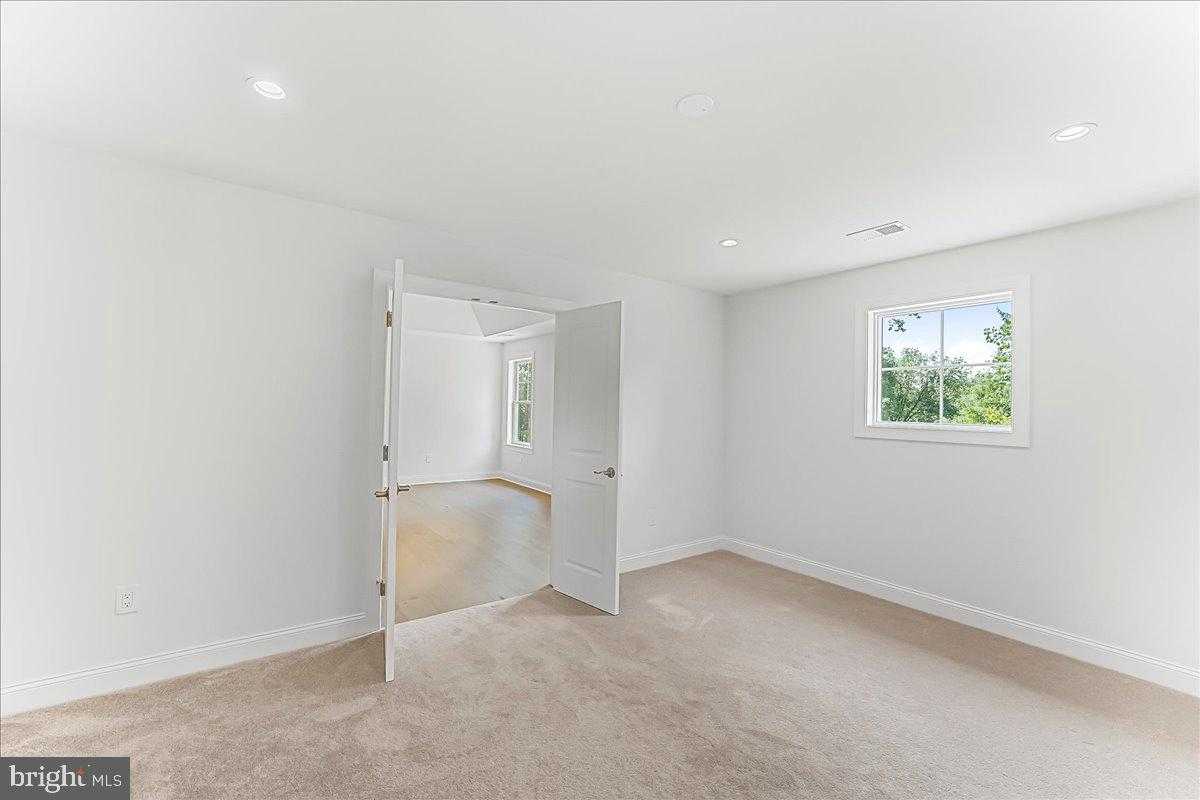 1250 Gradyville Rd photo 30