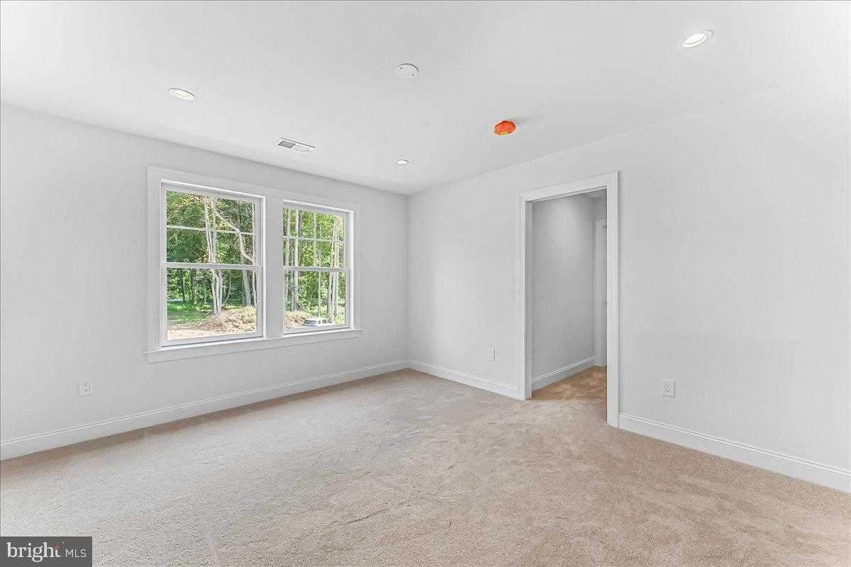 1250 Gradyville Rd photo 38