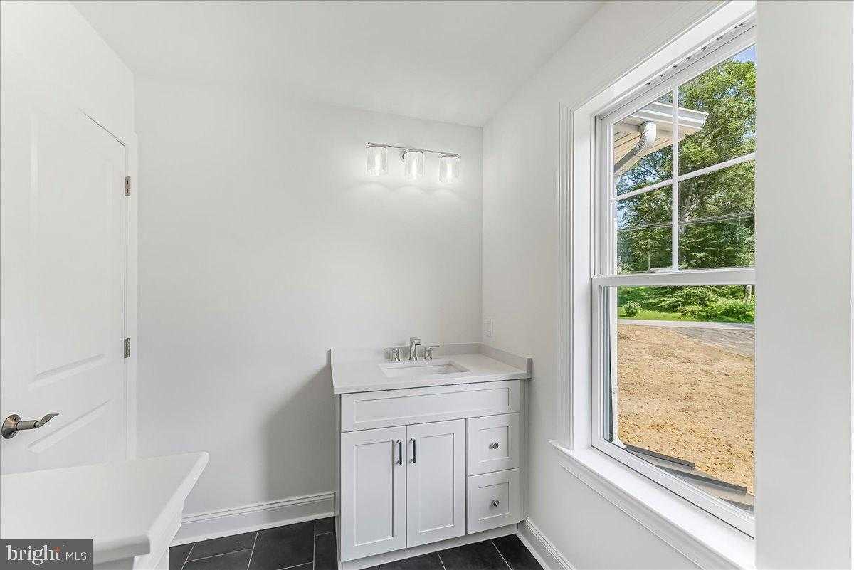 1250 Gradyville Rd photo 42