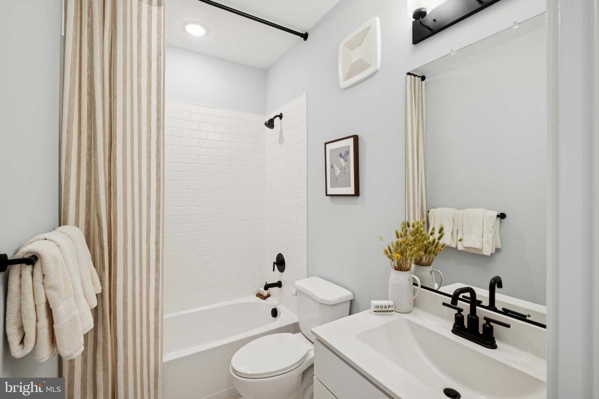 14917 Deco Cir photo 31