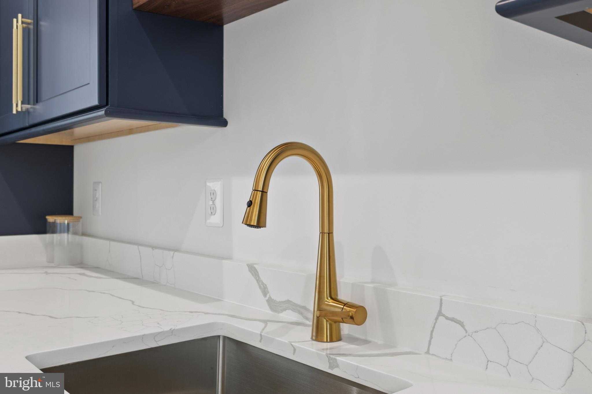 2851 Orpheus Dr photo 10