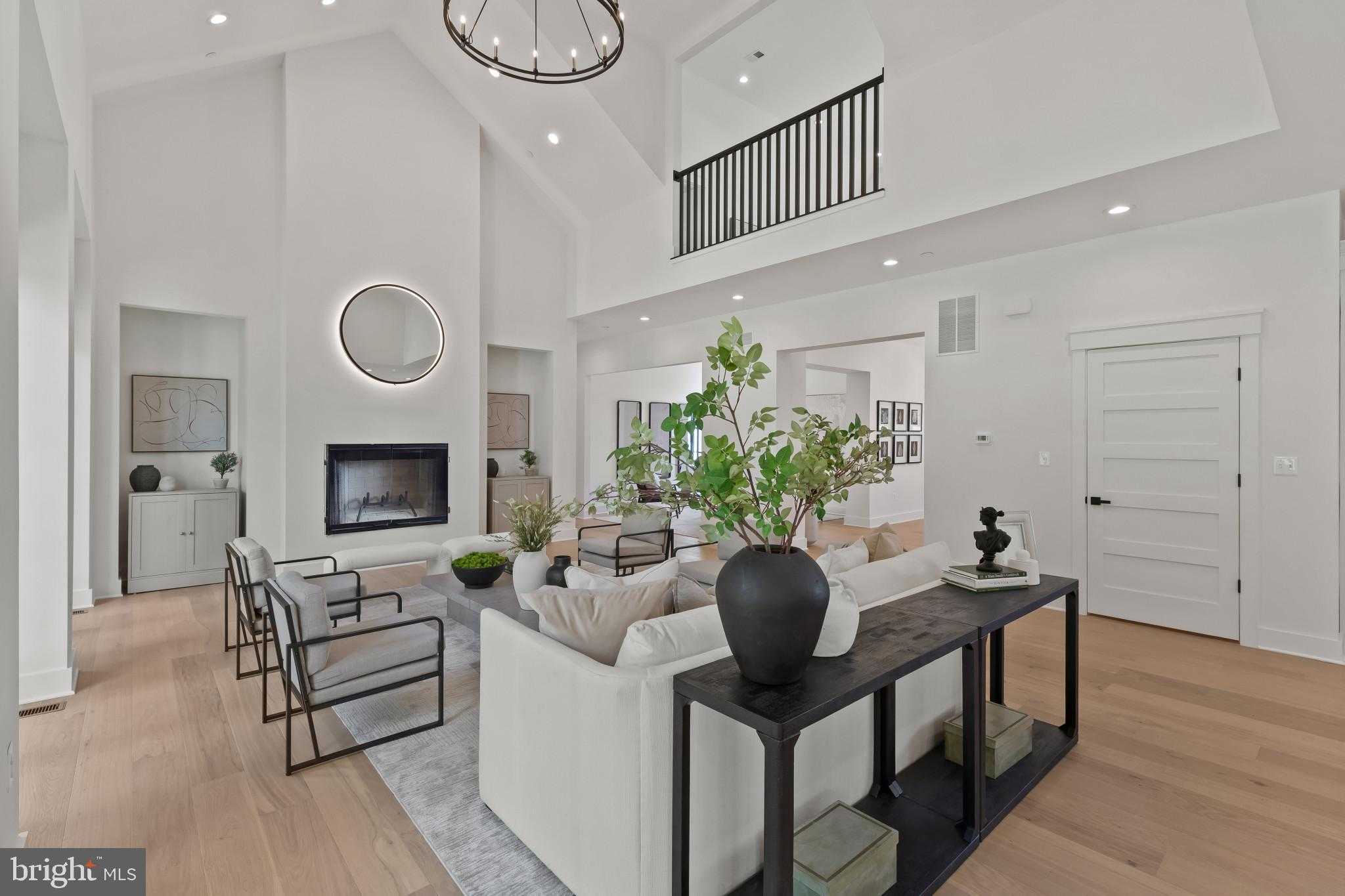 2851 Orpheus Dr photo 3