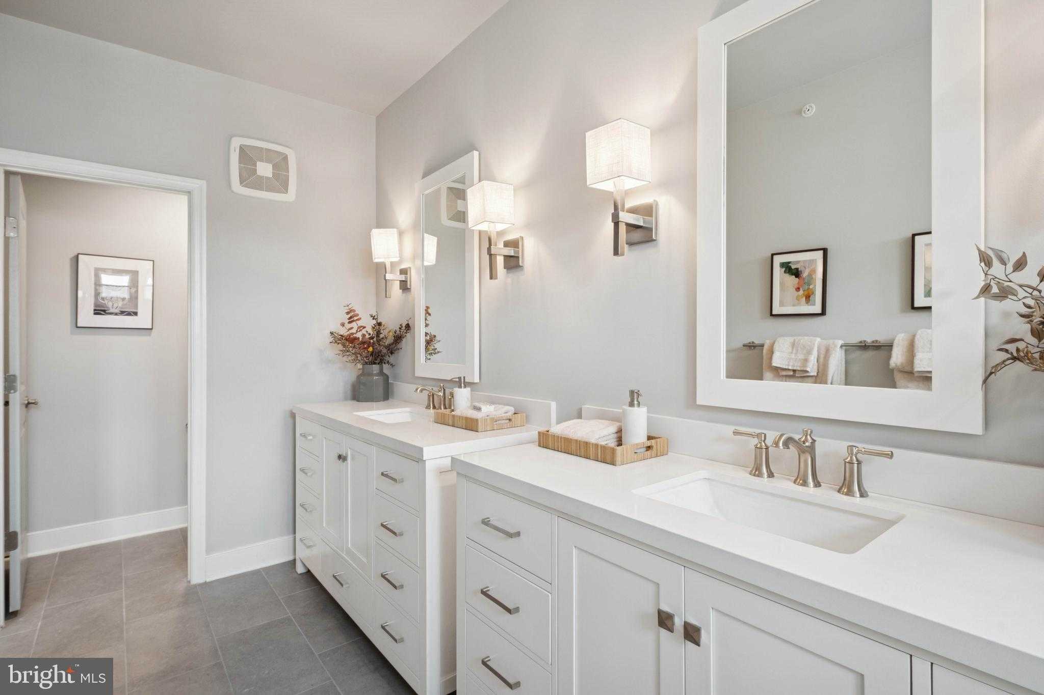 14911 Deco Cir photo 30