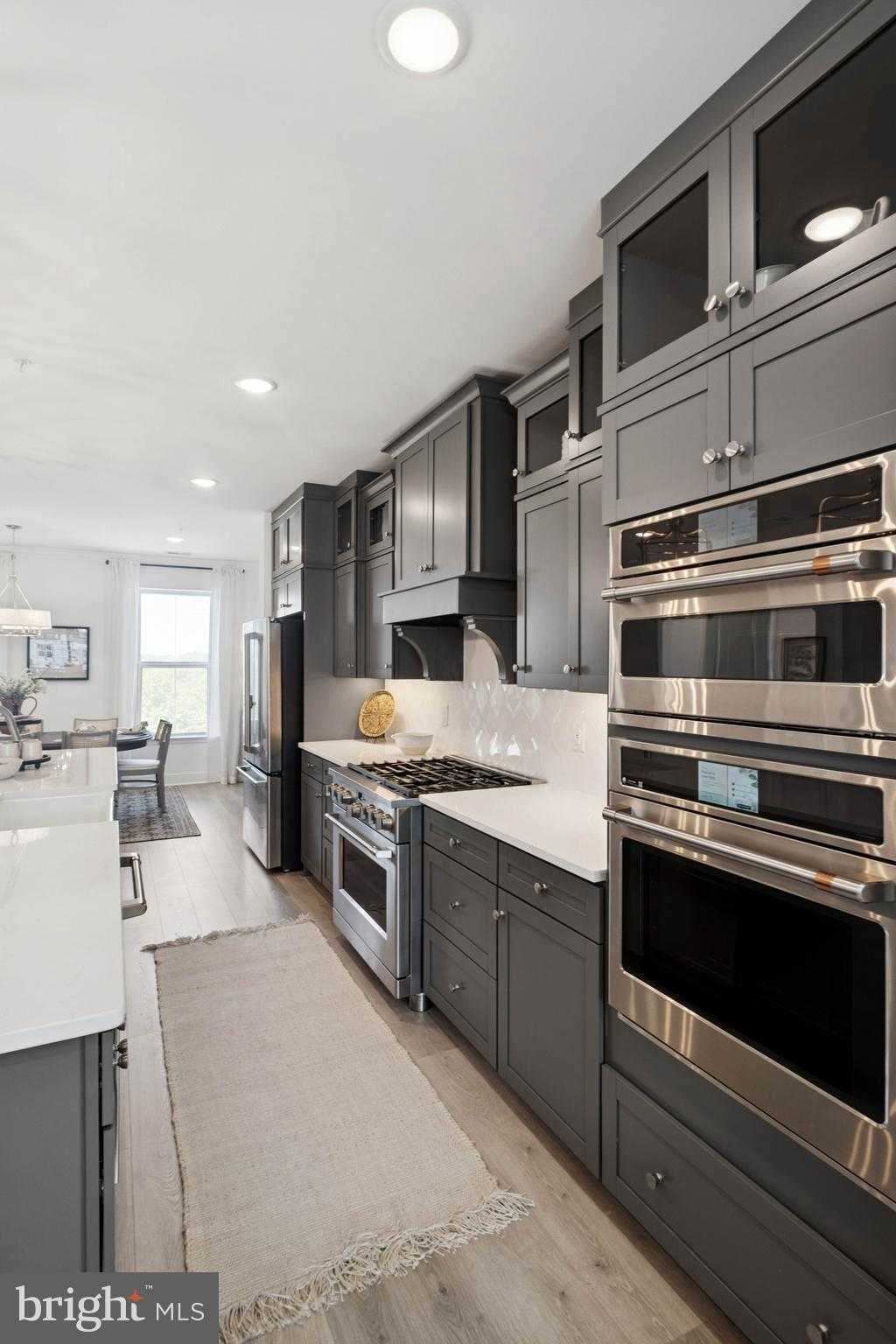 14911 Deco Cir photo 38