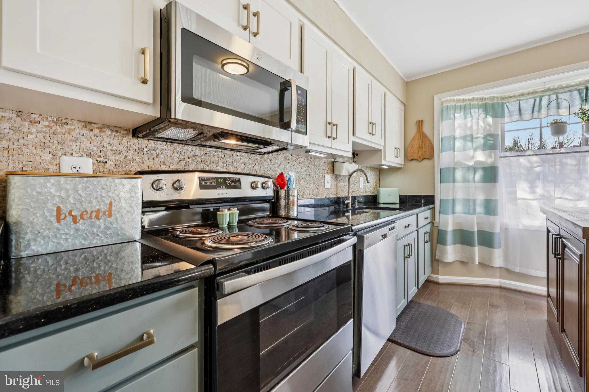 3877 Ogilvie CT photo 18