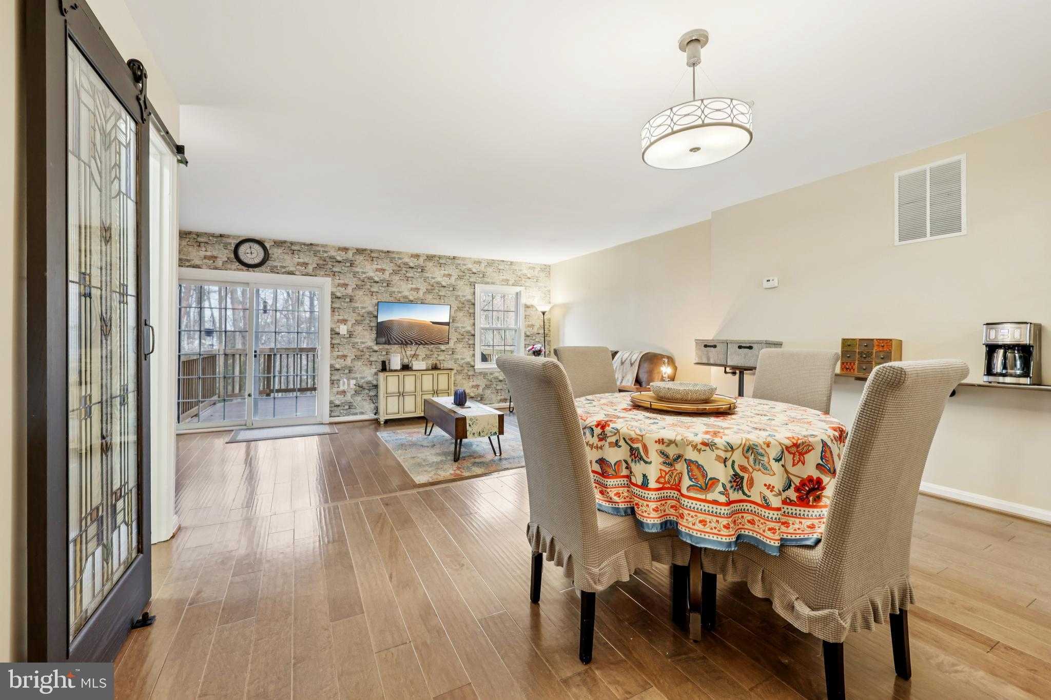 3877 Ogilvie CT photo 3